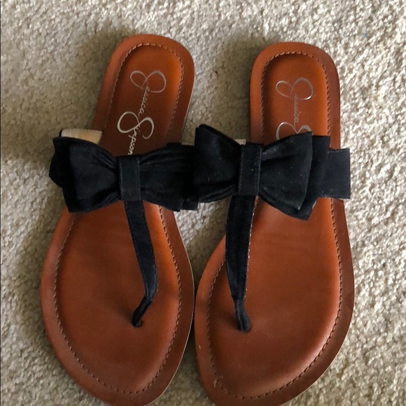 Jessica Simpson Shoes - Jess Simpson bow flip flops